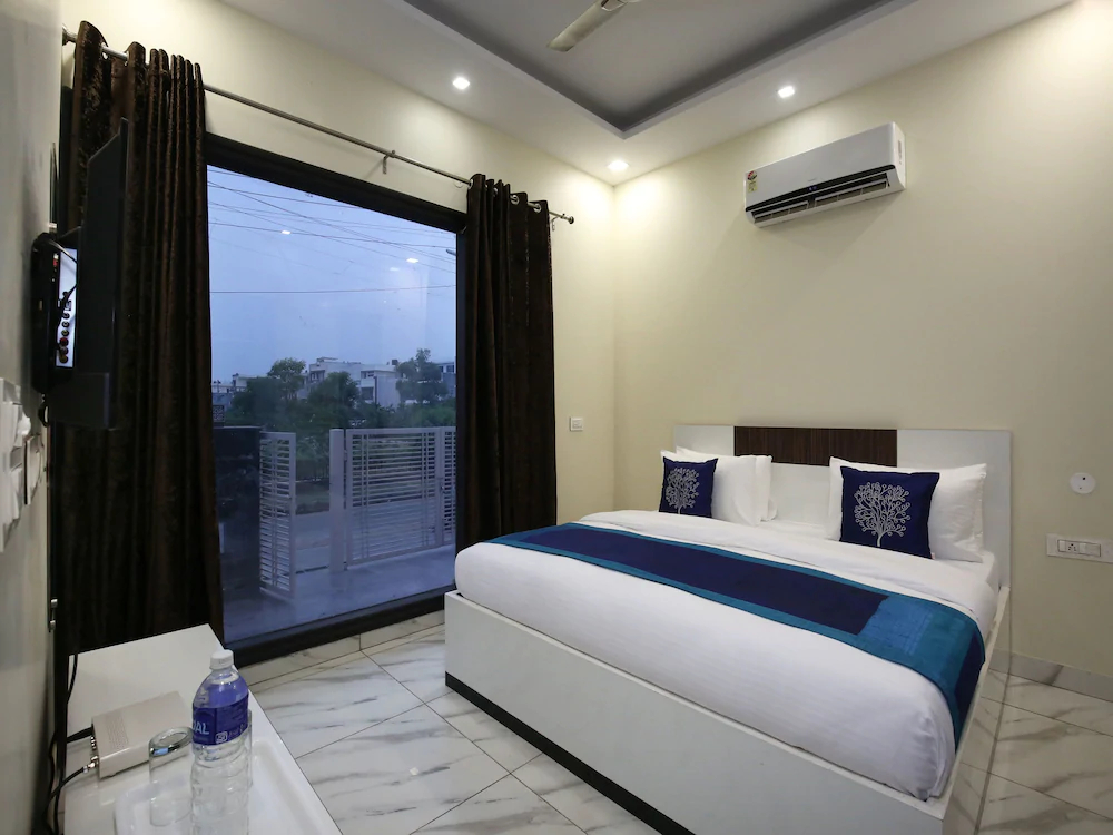 Shashank Villa By OYO Rooms