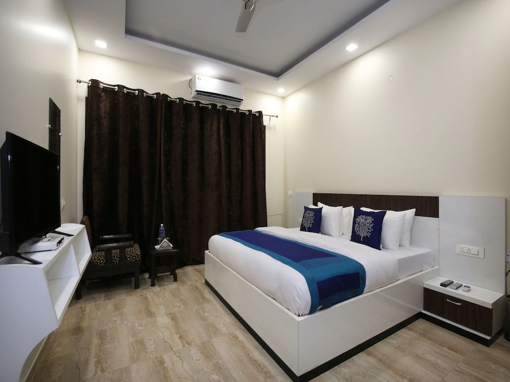 Shashank Villa By OYO Rooms