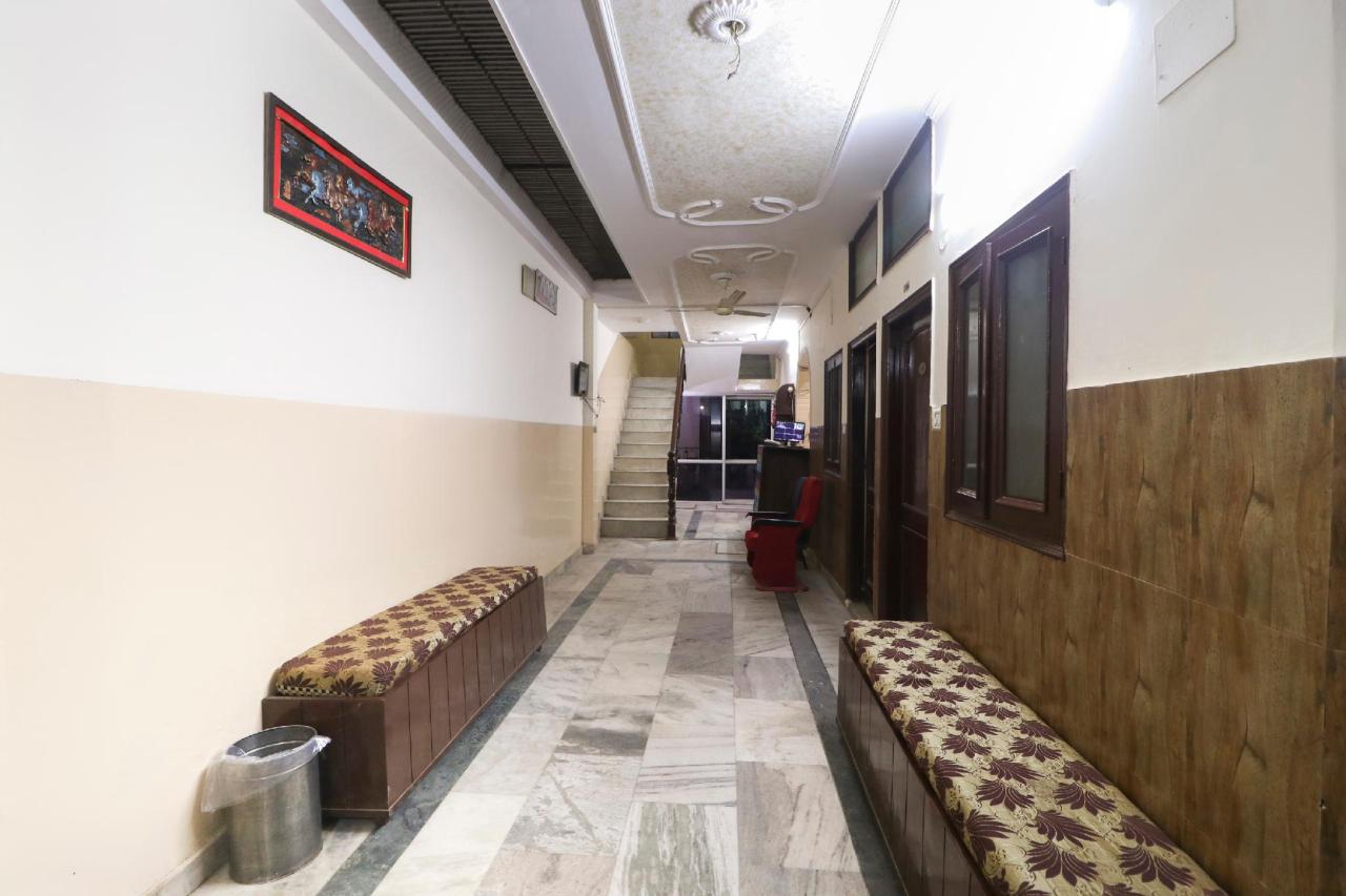 SPOT ON 62300 Hotel Samrat