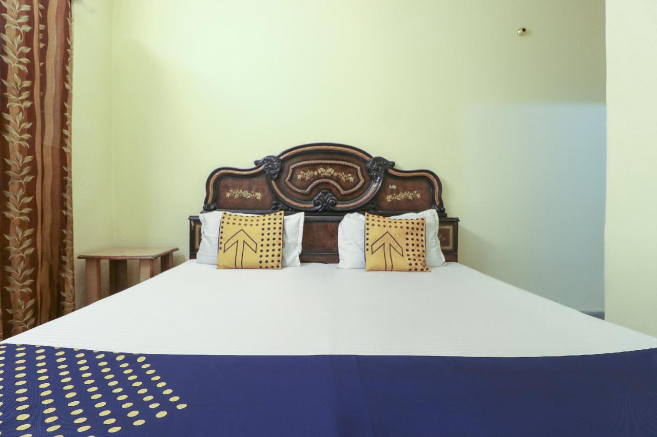 Spot On 75384 Hotel Star Inn