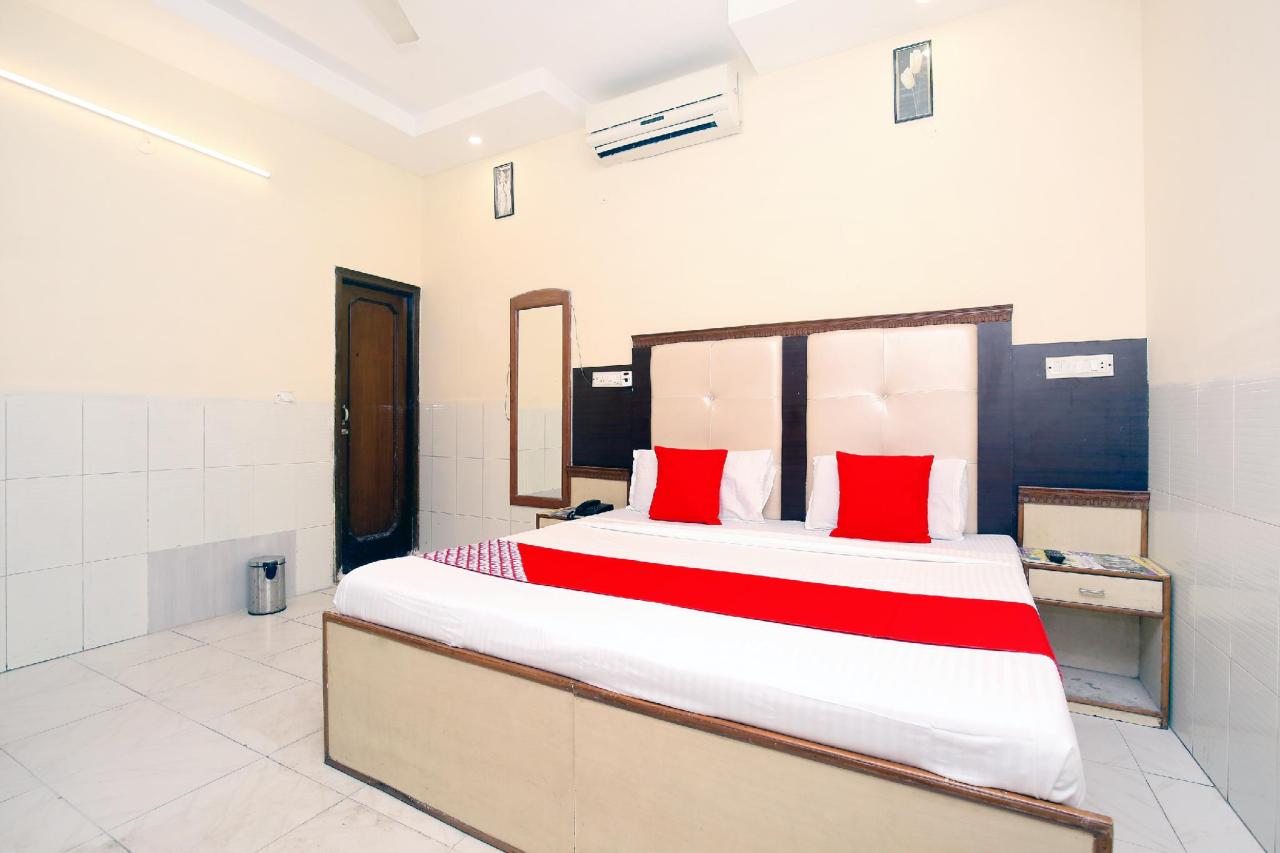 Surya Palace by OYO Rooms