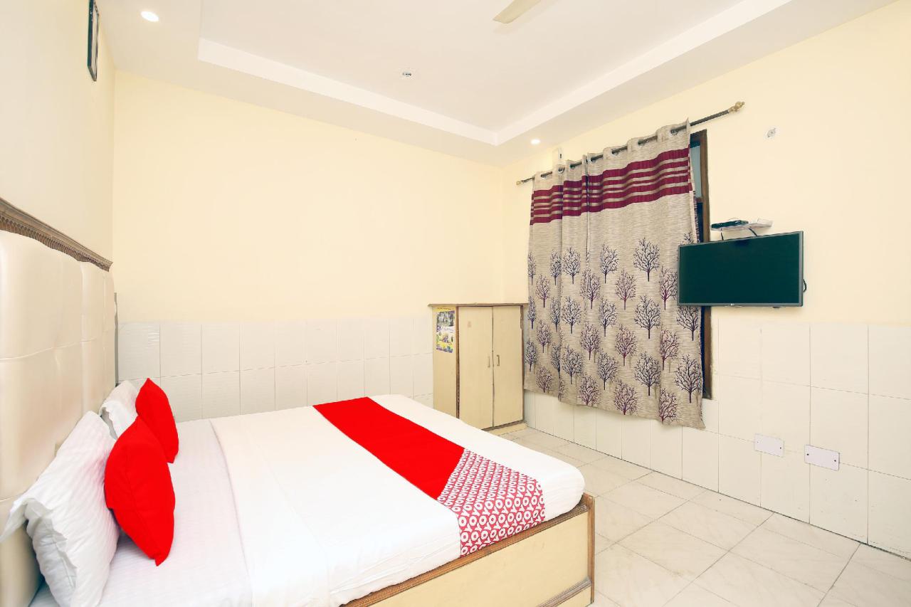 Surya Palace by OYO Rooms