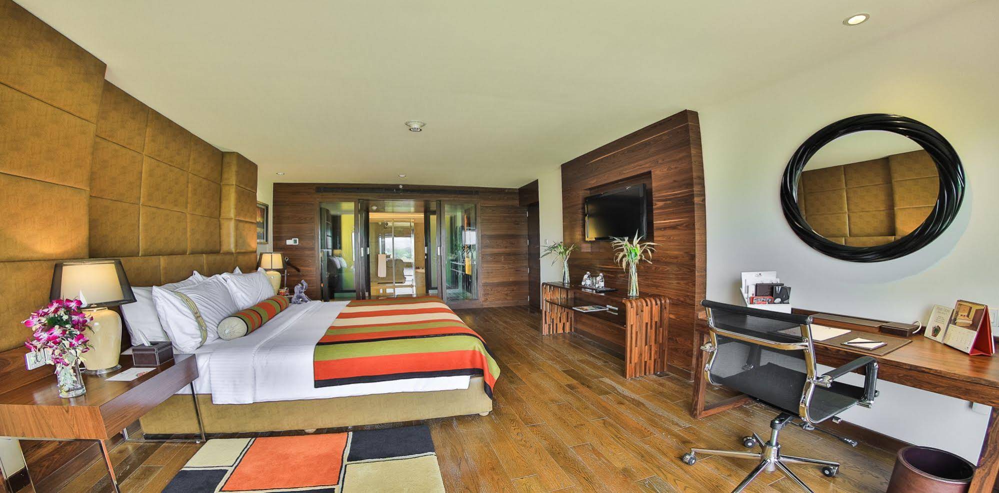 The Lalit Chandigarh