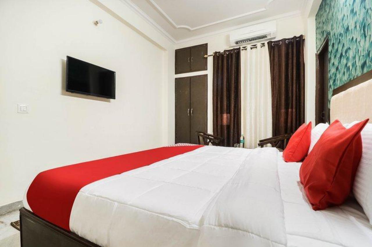 The White Villa by OYO Rooms