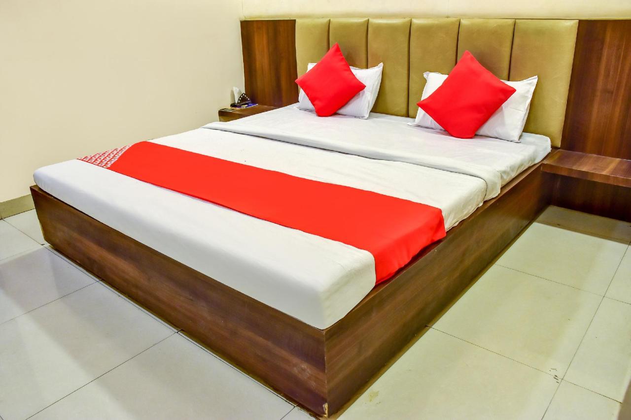 Hotel Platinum by OYO Rooms
