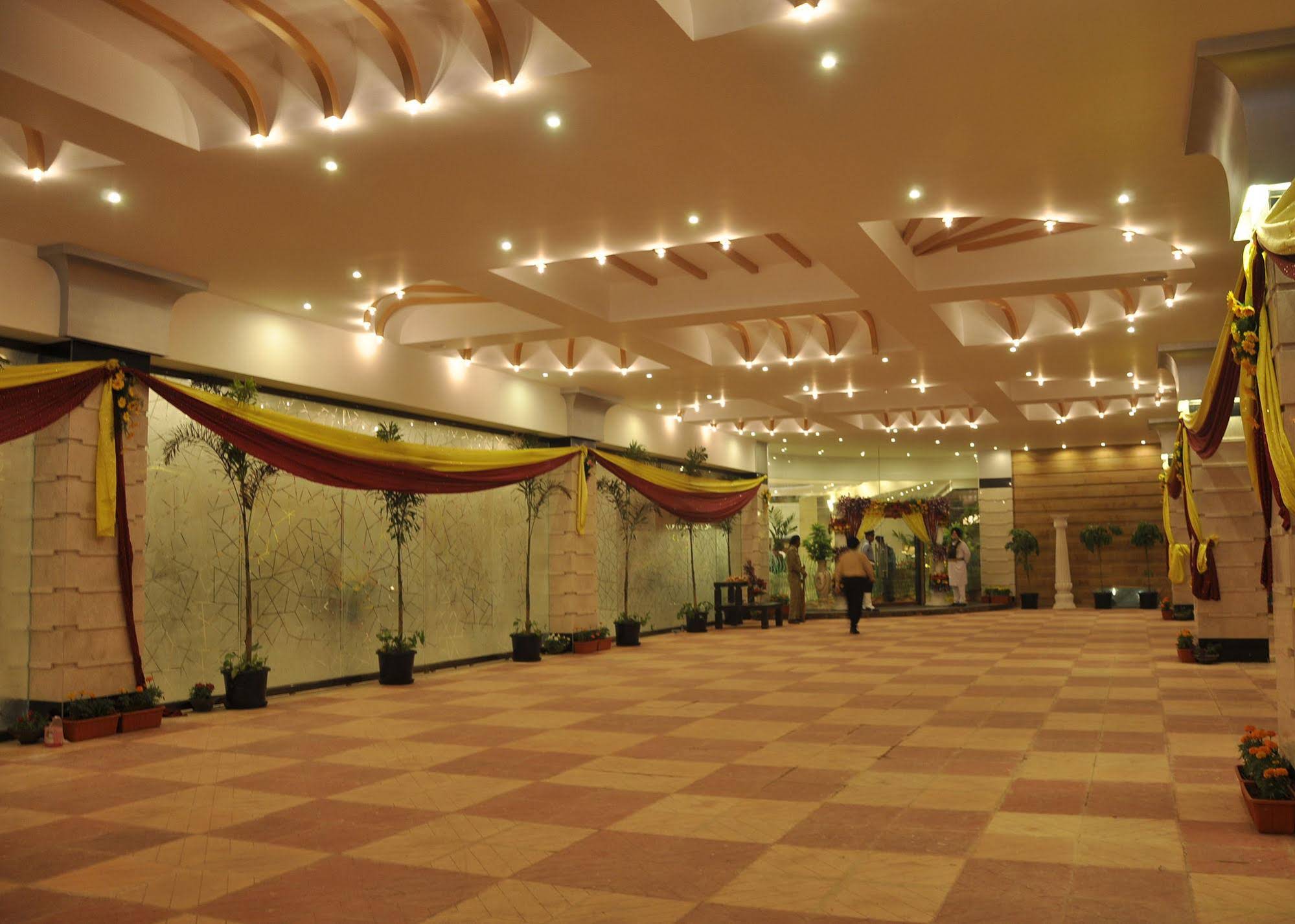 Babylon Inn