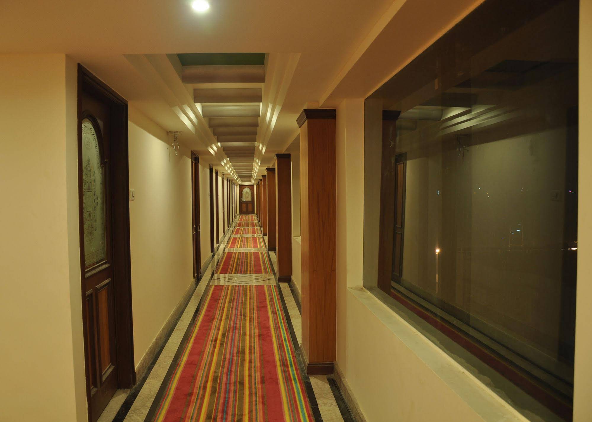 Babylon Inn