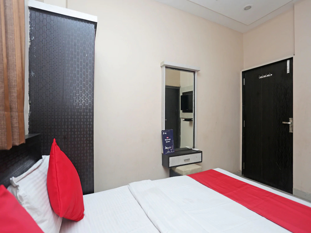 Hotel City Shine By OYO Rooms
