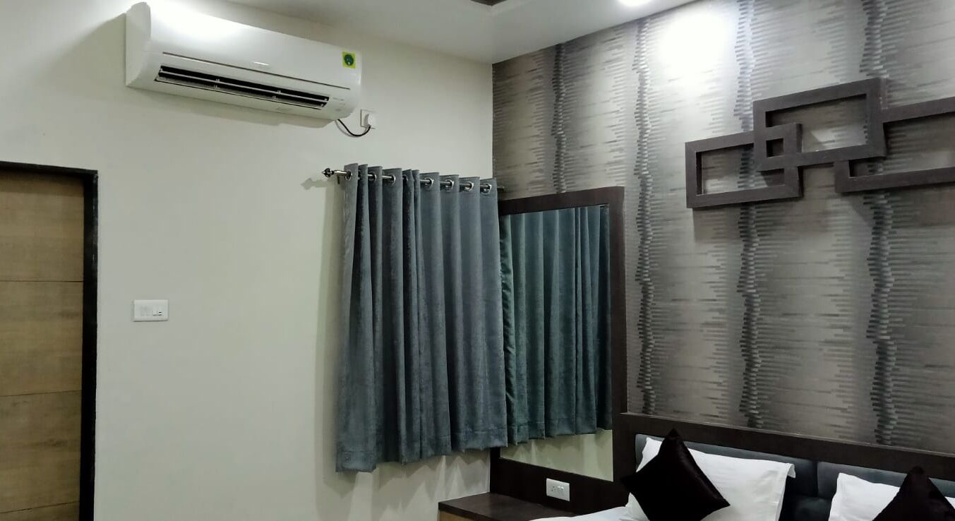 Hotel Grand Royal