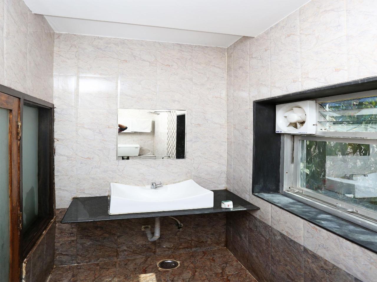 Hotel Kiran by OYO Rooms