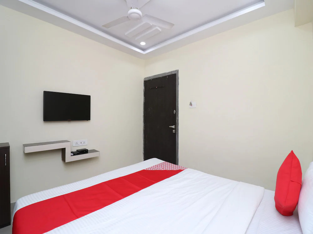 Hotel Yatrik Inn by OYO Rooms