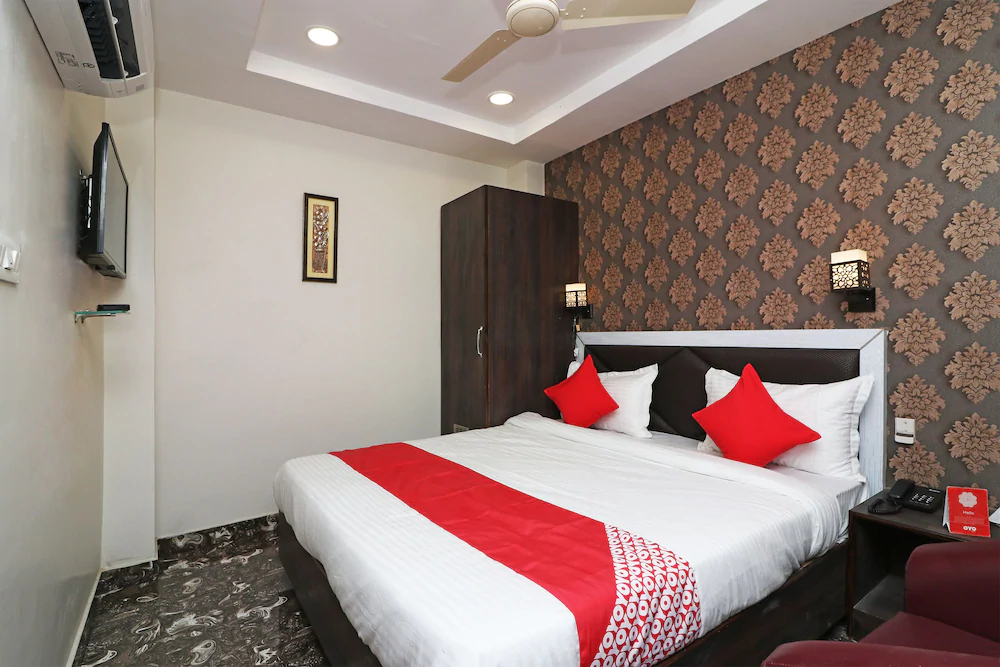 OYO 16919 Hotel Prerna