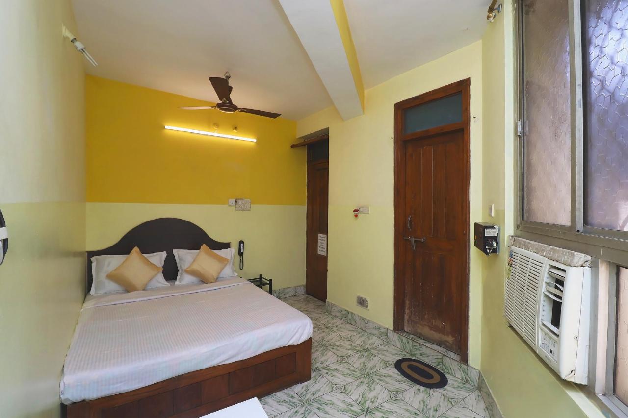 Shree Ganesh Guest House by OYO Rooms