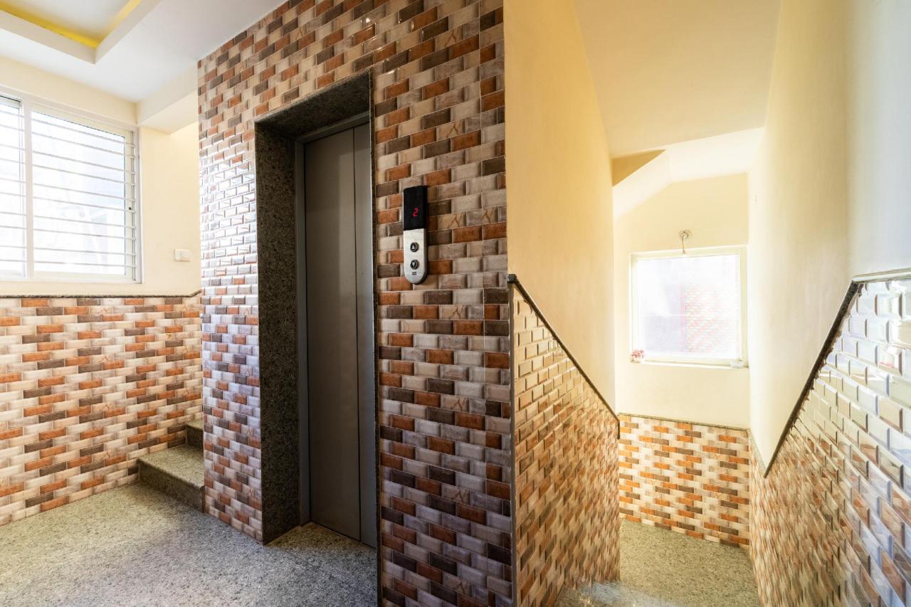 Hotel Raj by OYO Rooms