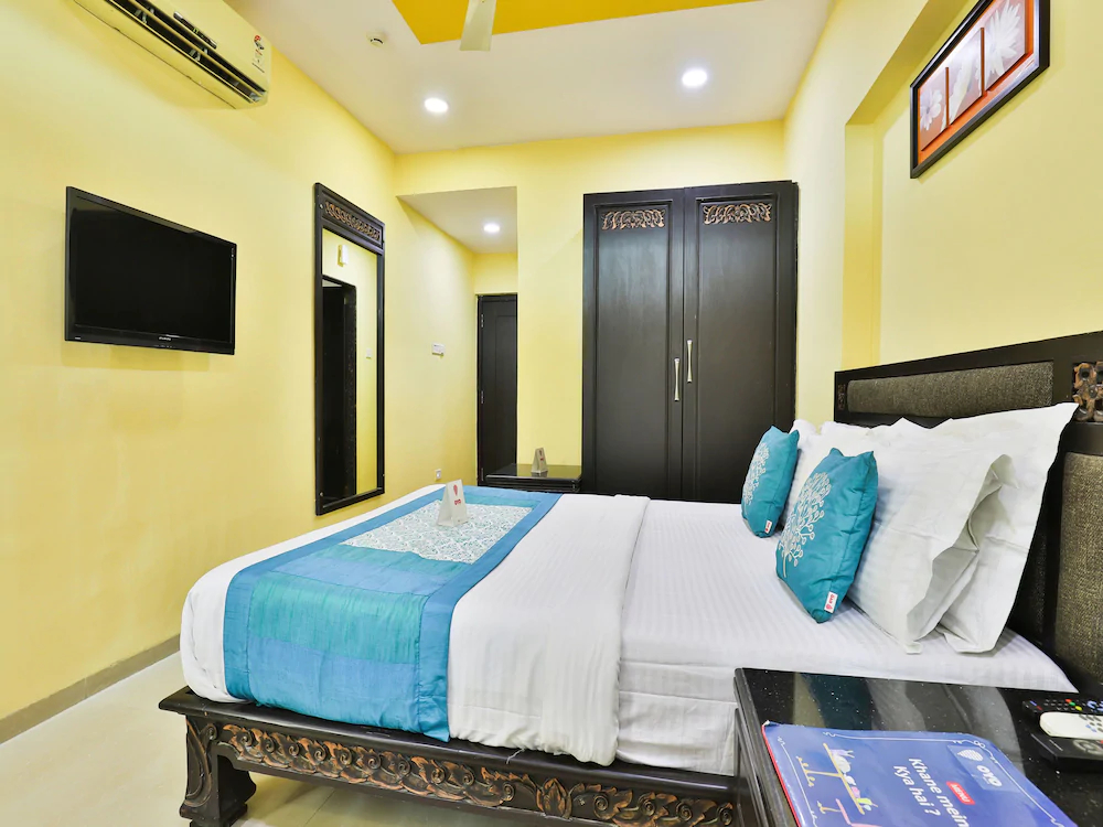 Hotel Lotus Residency