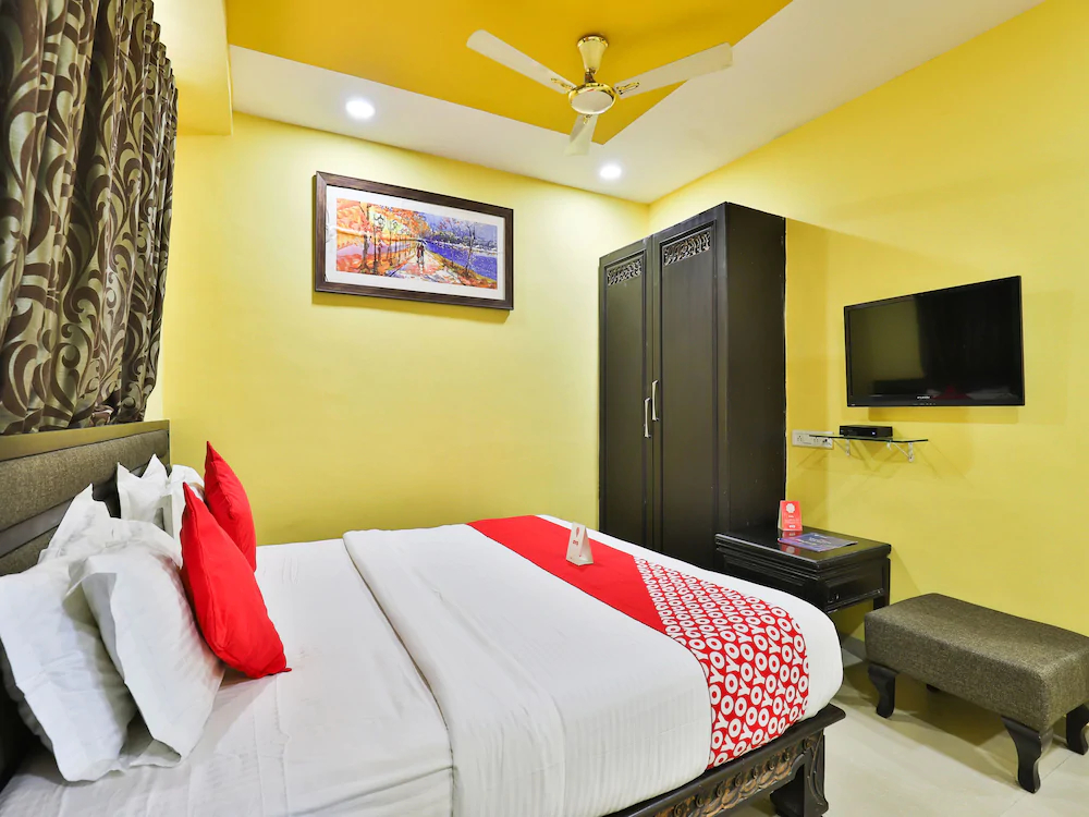 Hotel Lotus Residency