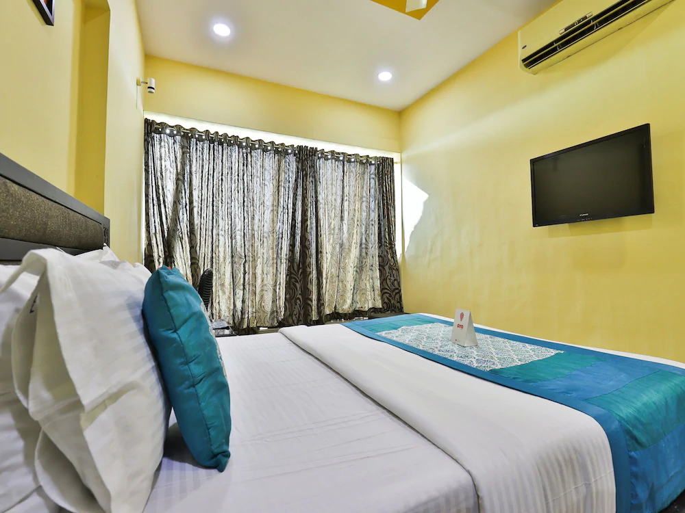 Hotel Lotus Residency