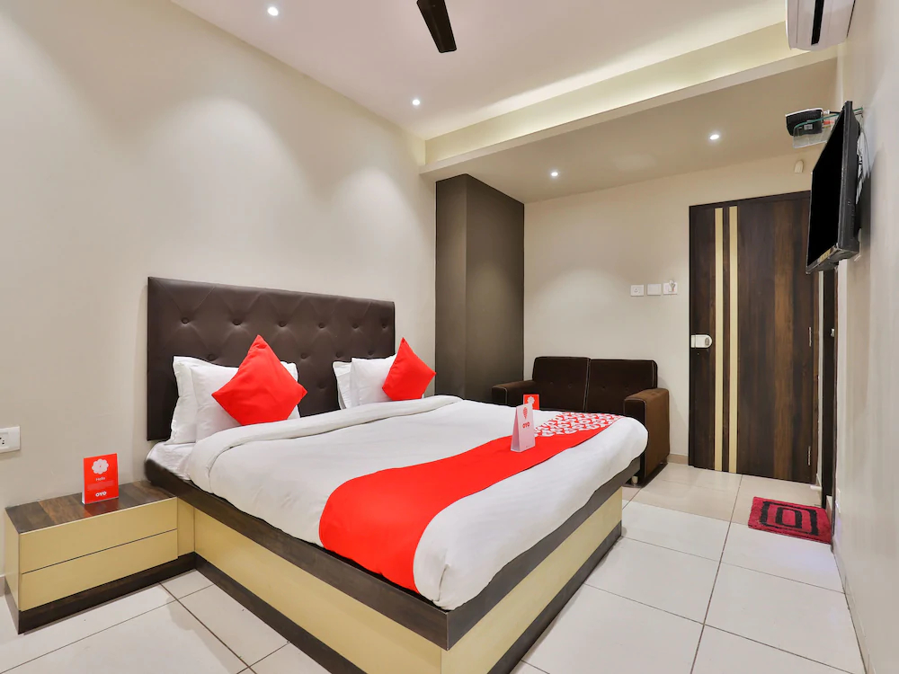 Hotel Navya Palace by OYO Rooms