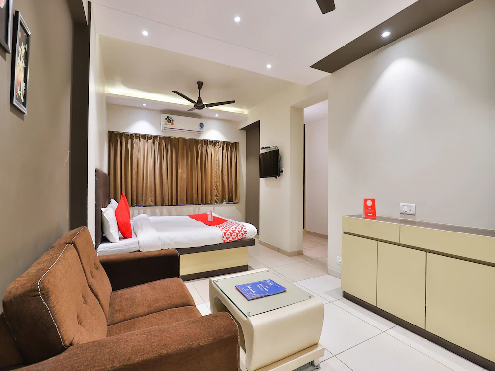 Hotel Navya Palace by OYO Rooms