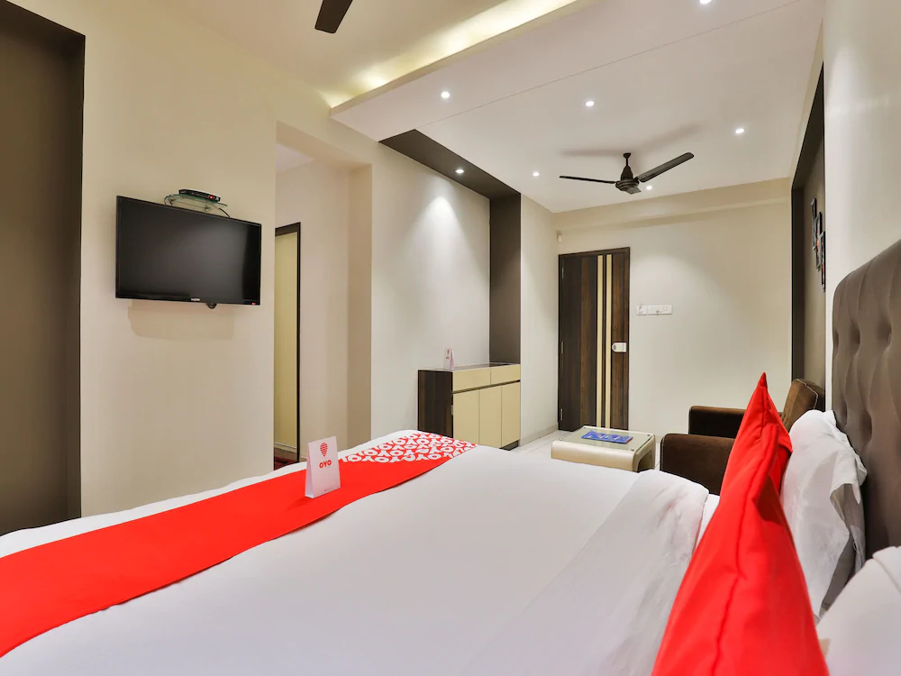 Hotel Navya Palace by OYO Rooms