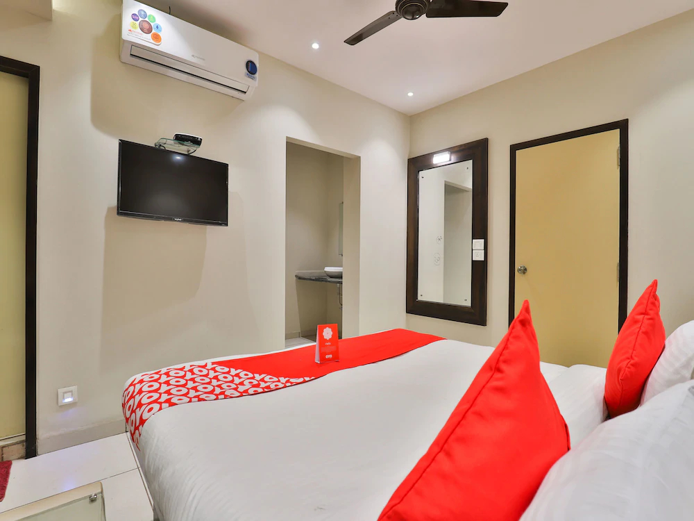 Hotel Navya Palace by OYO Rooms
