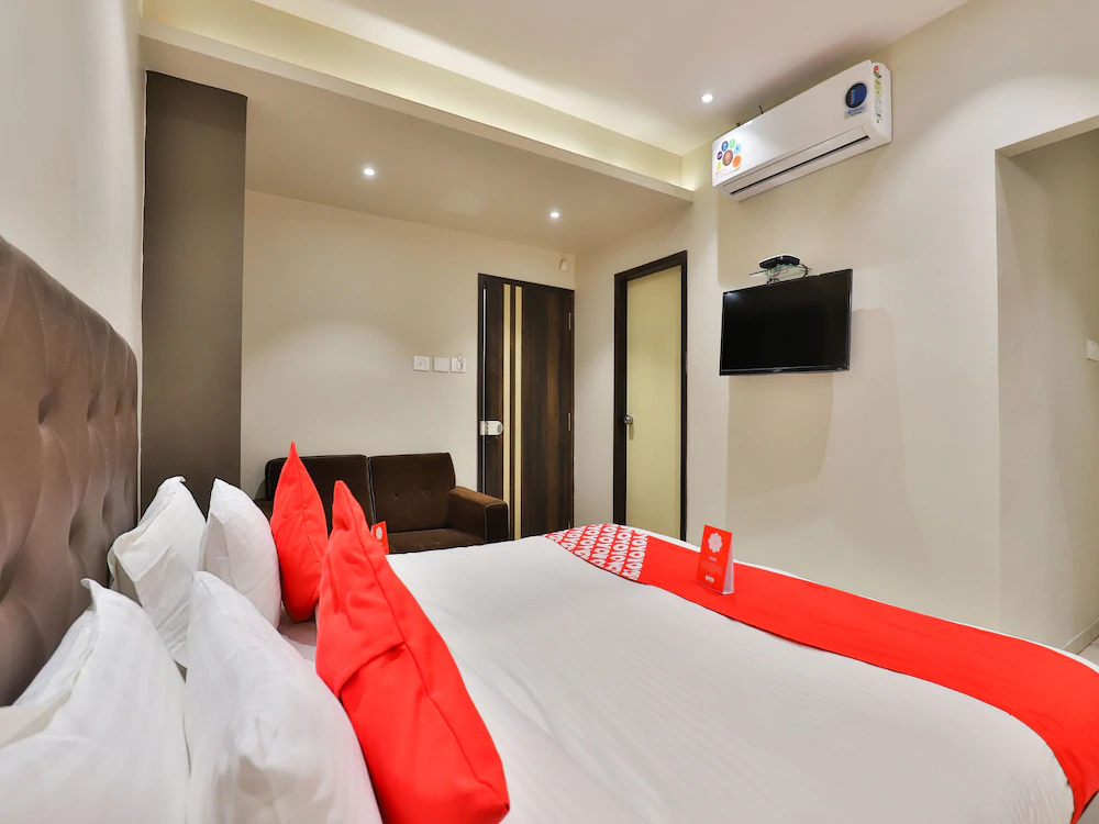 Hotel Navya Palace by OYO Rooms