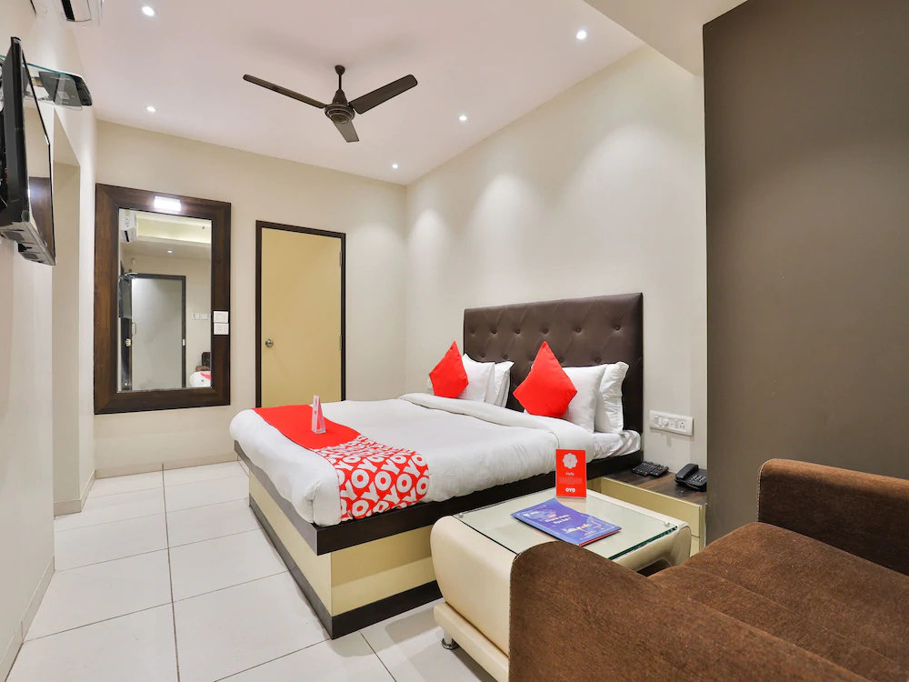Hotel Navya Palace by OYO Rooms
