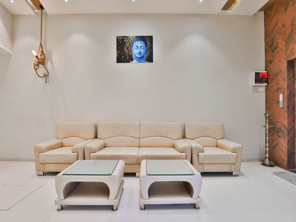 Hotel Navya Palace by OYO Rooms