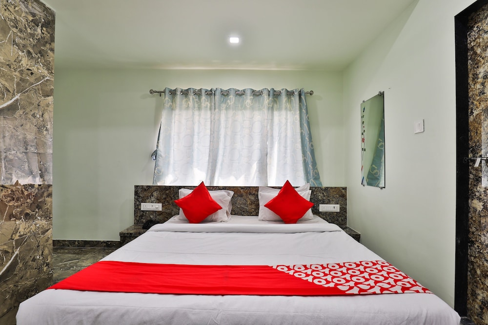 Hotel Silver By OYO Rooms