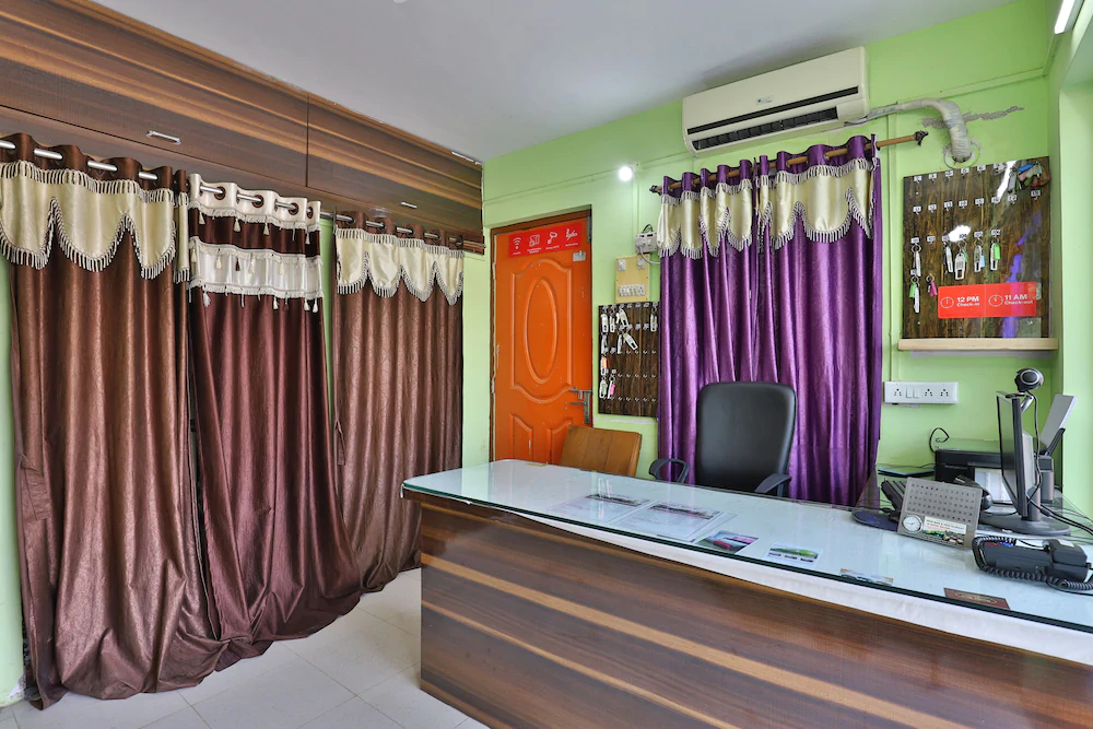 Hotel Silver By OYO Rooms