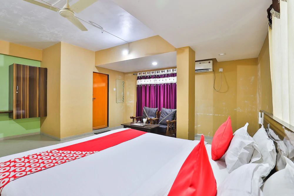 Hotel Silver By OYO Rooms