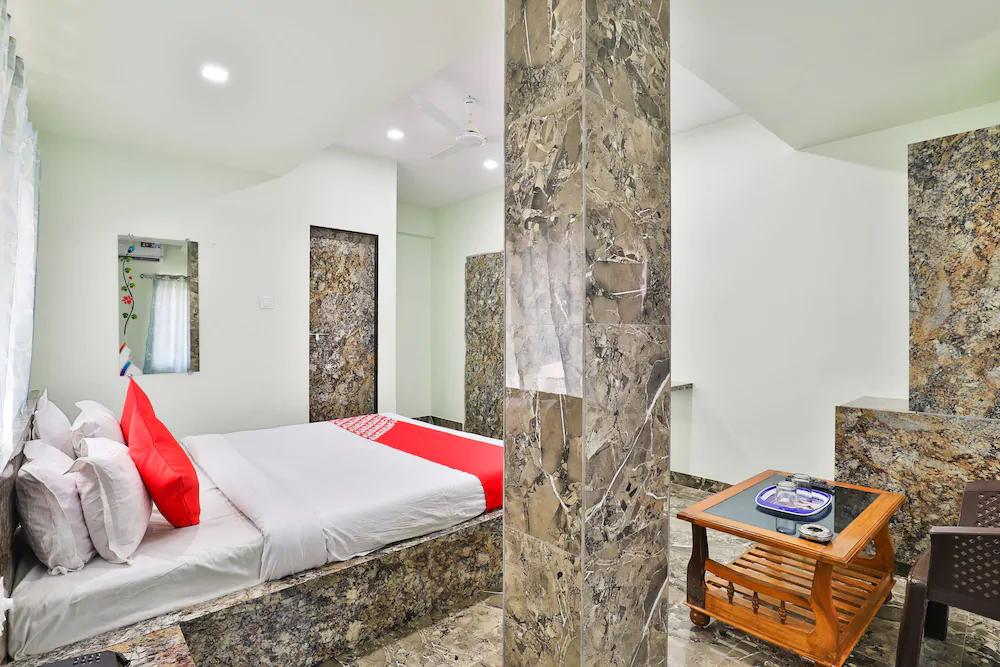 Hotel Silver By OYO Rooms