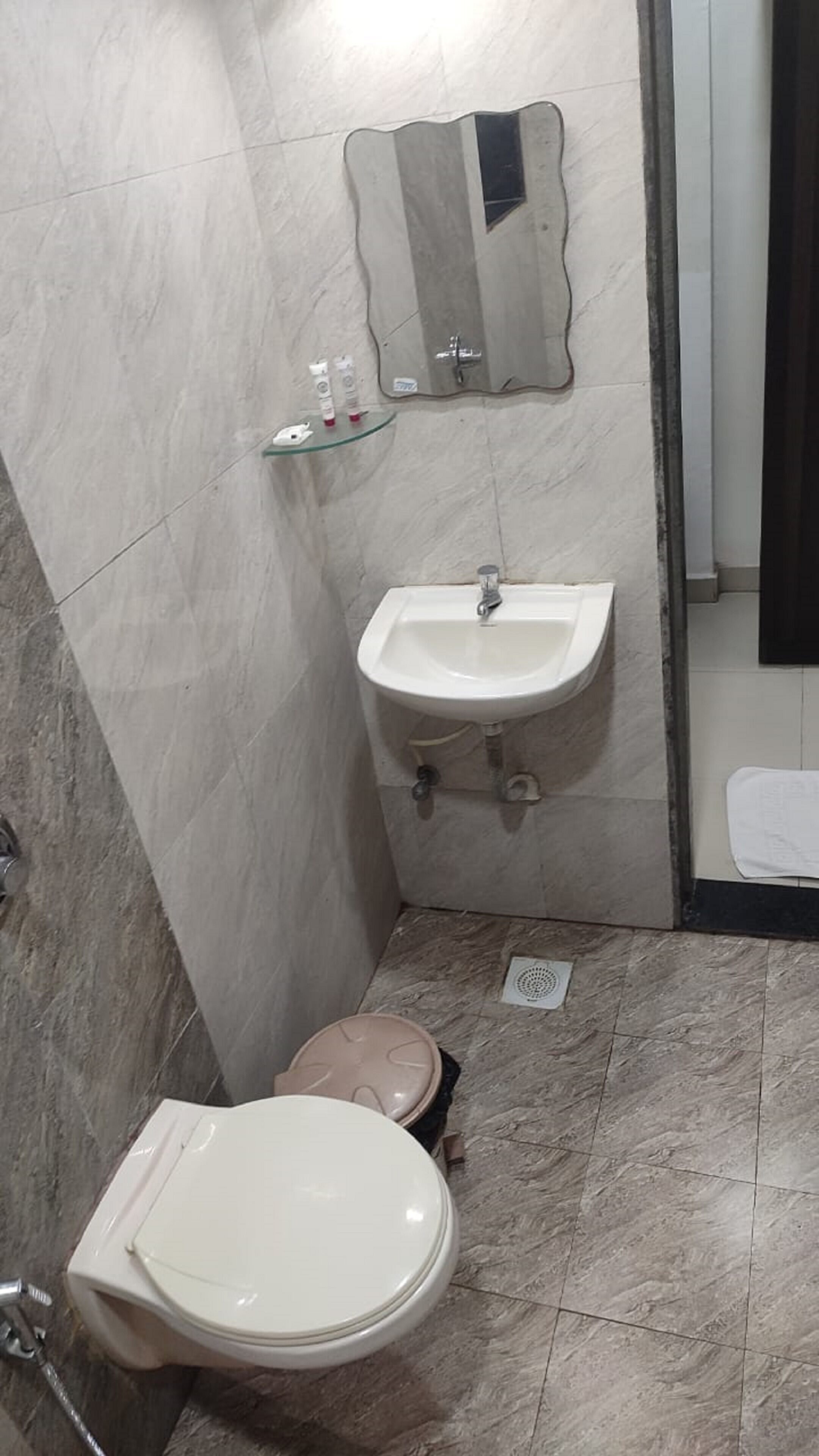 Purple Beds by VITS Daman