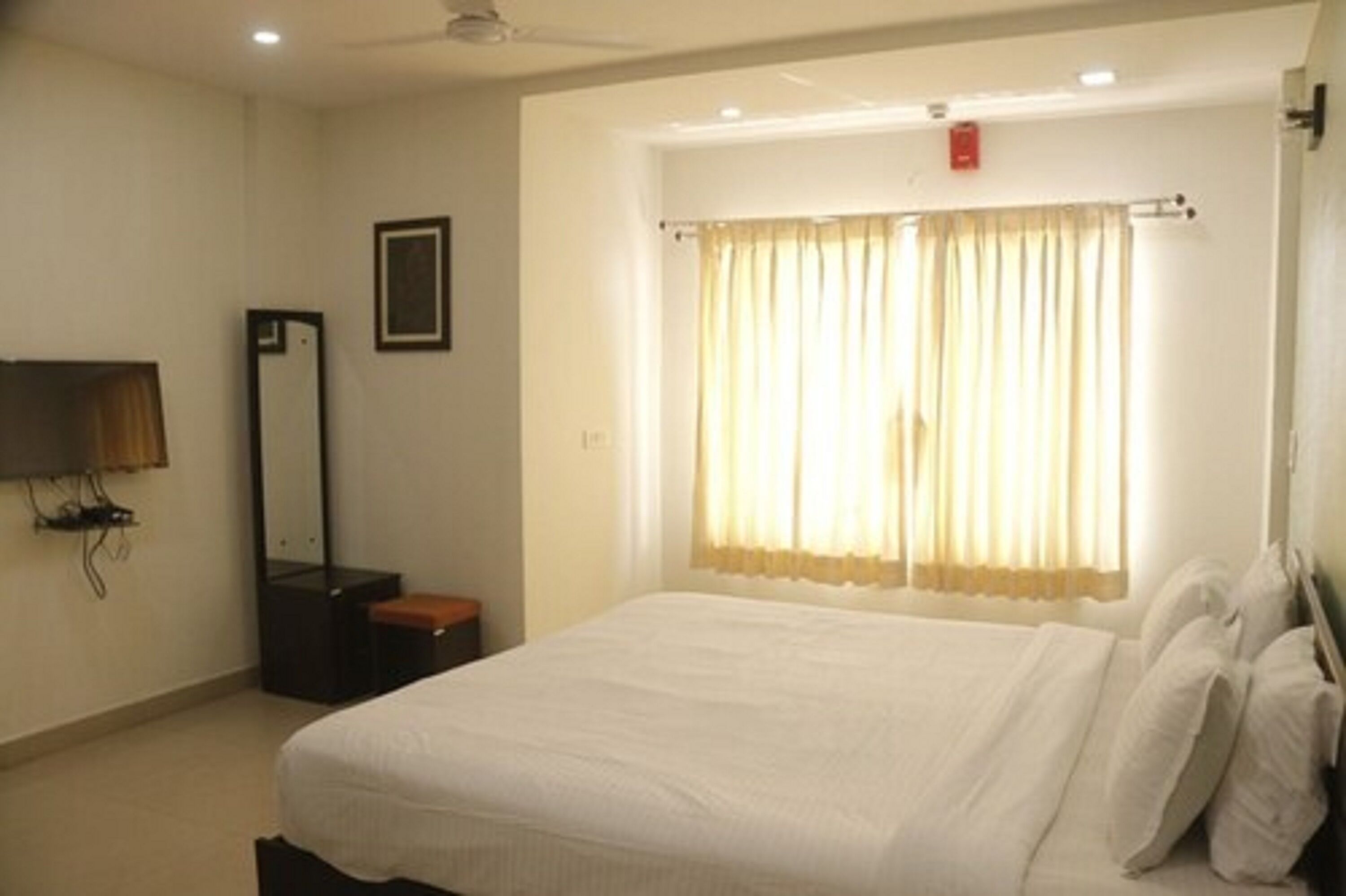 Purple Beds by VITS Daman