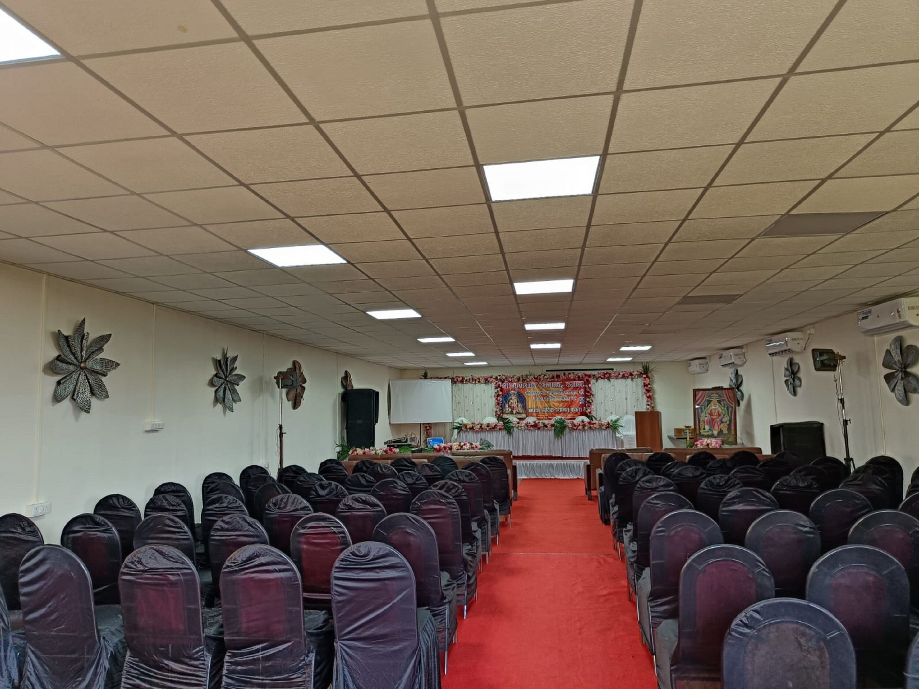 Purple Beds by VITS Daman