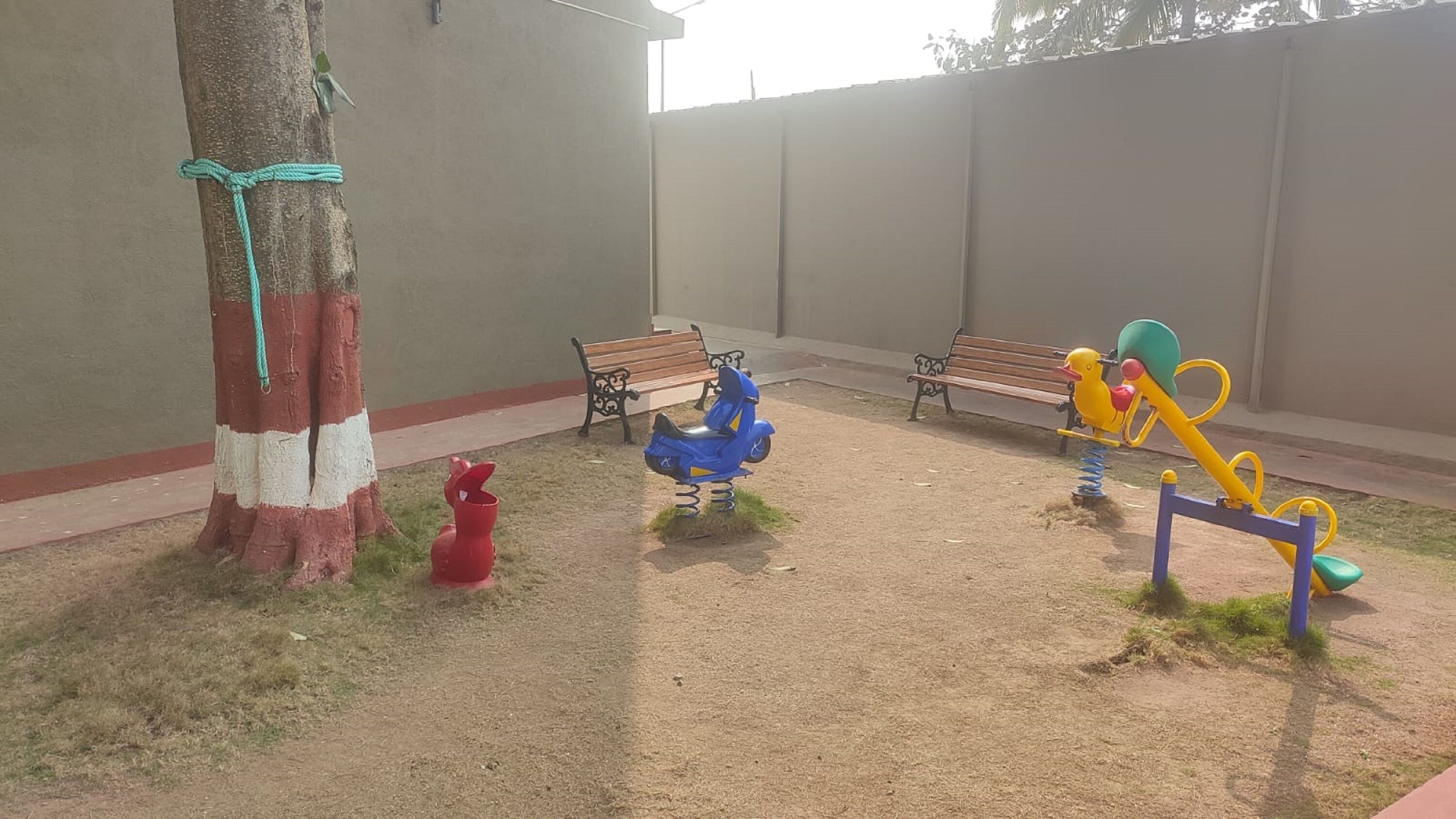 Purple Beds by VITS Daman