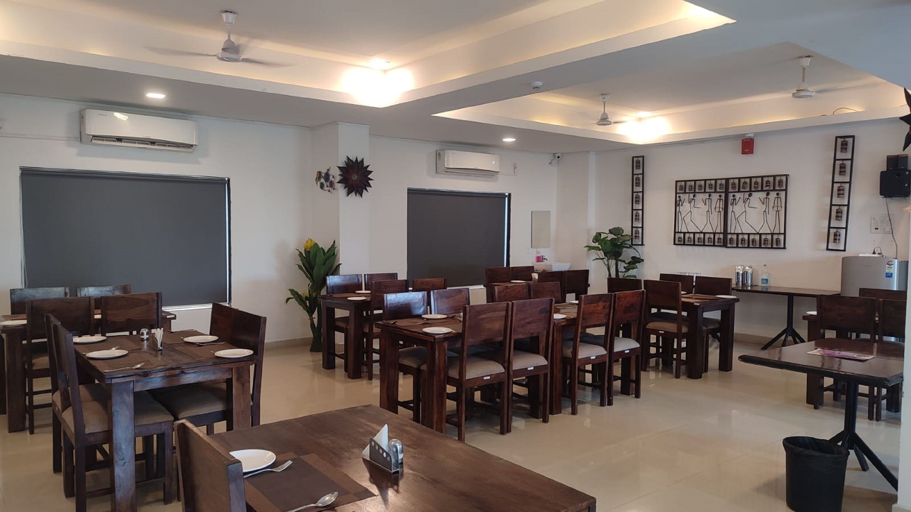 Purple Beds by VITS Daman