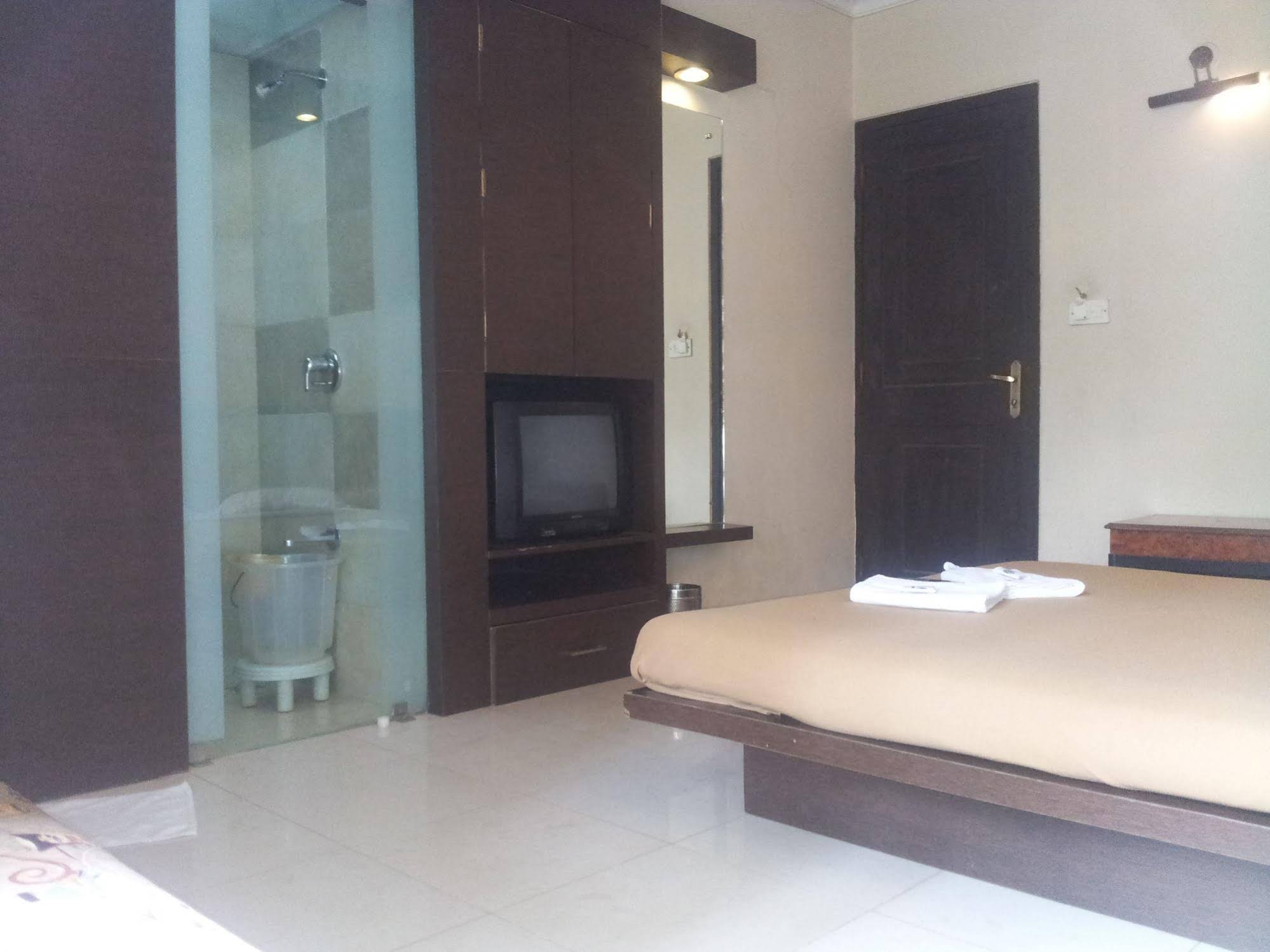 Silver Sands Beach Resort