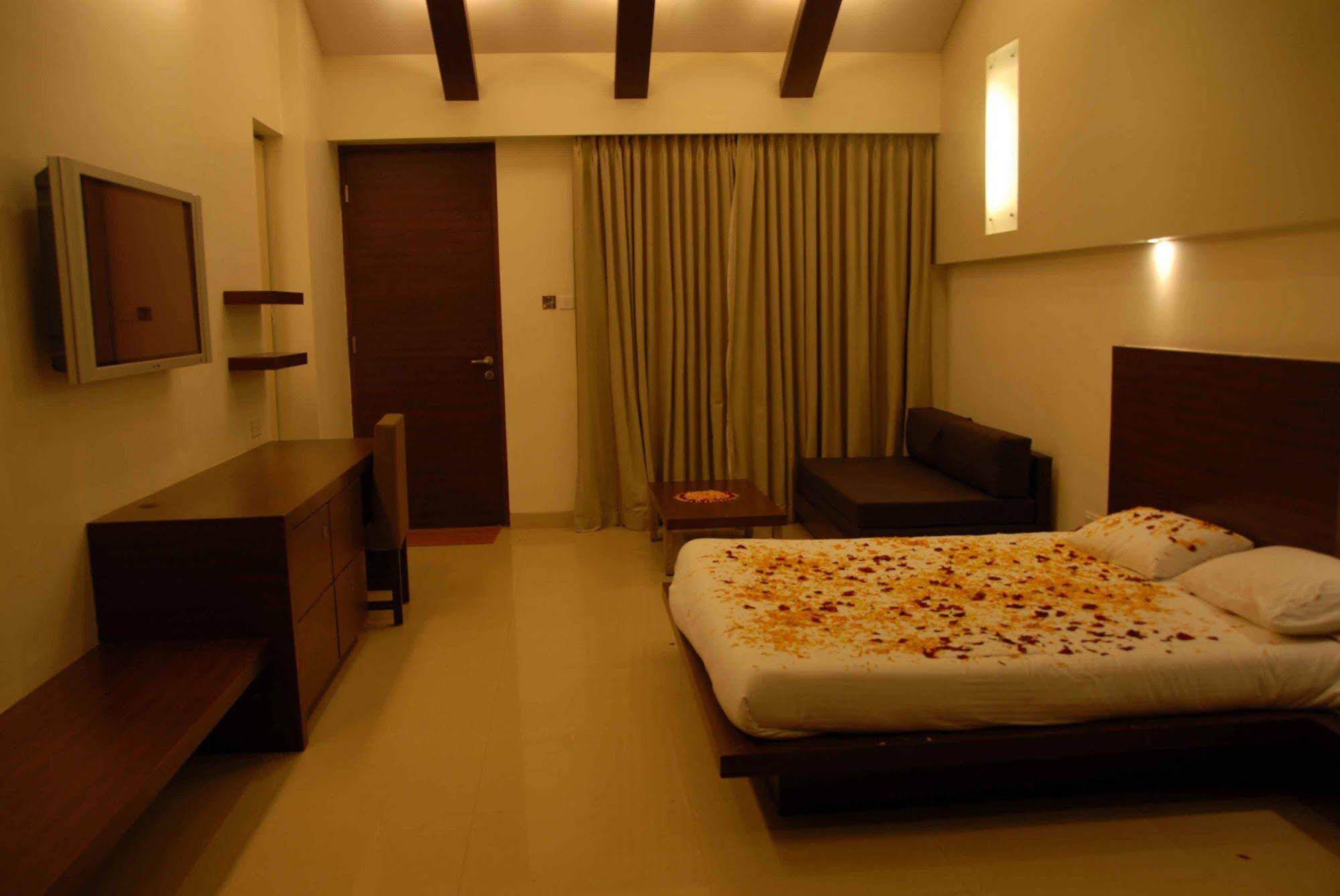 Silver Sands Beach Resort