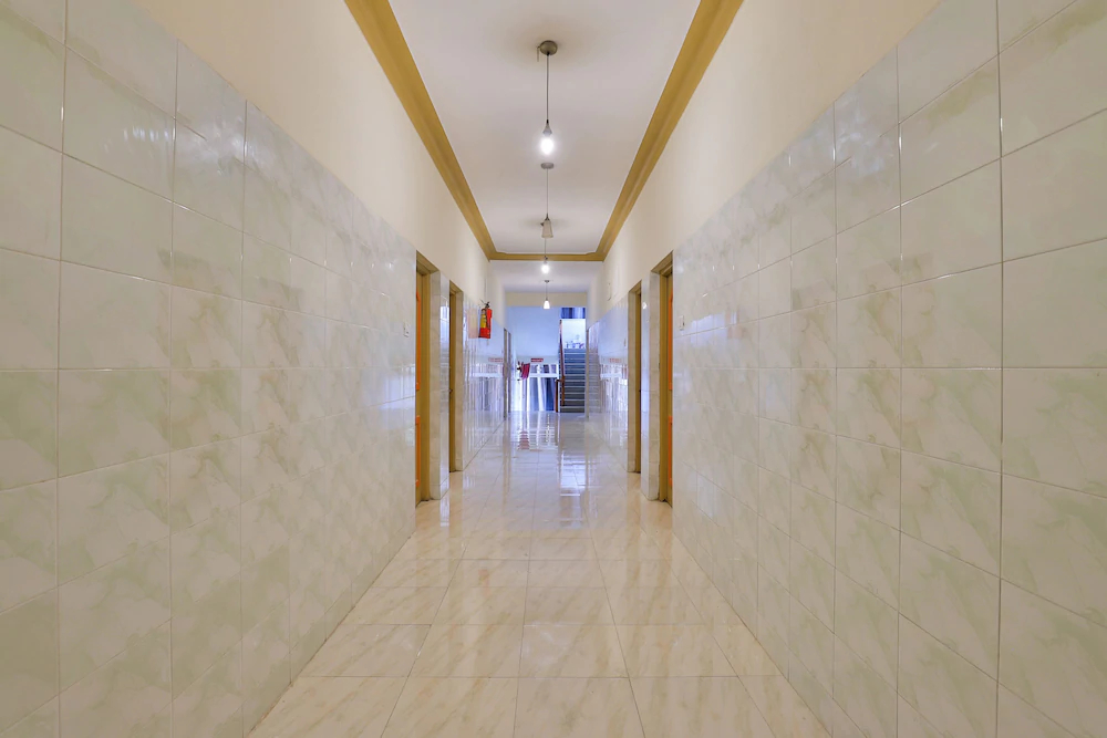OYO 18385 Hotel Triveni