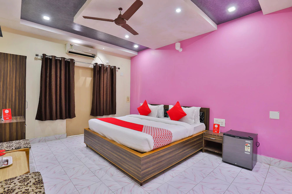 OYO 18385 Hotel Triveni