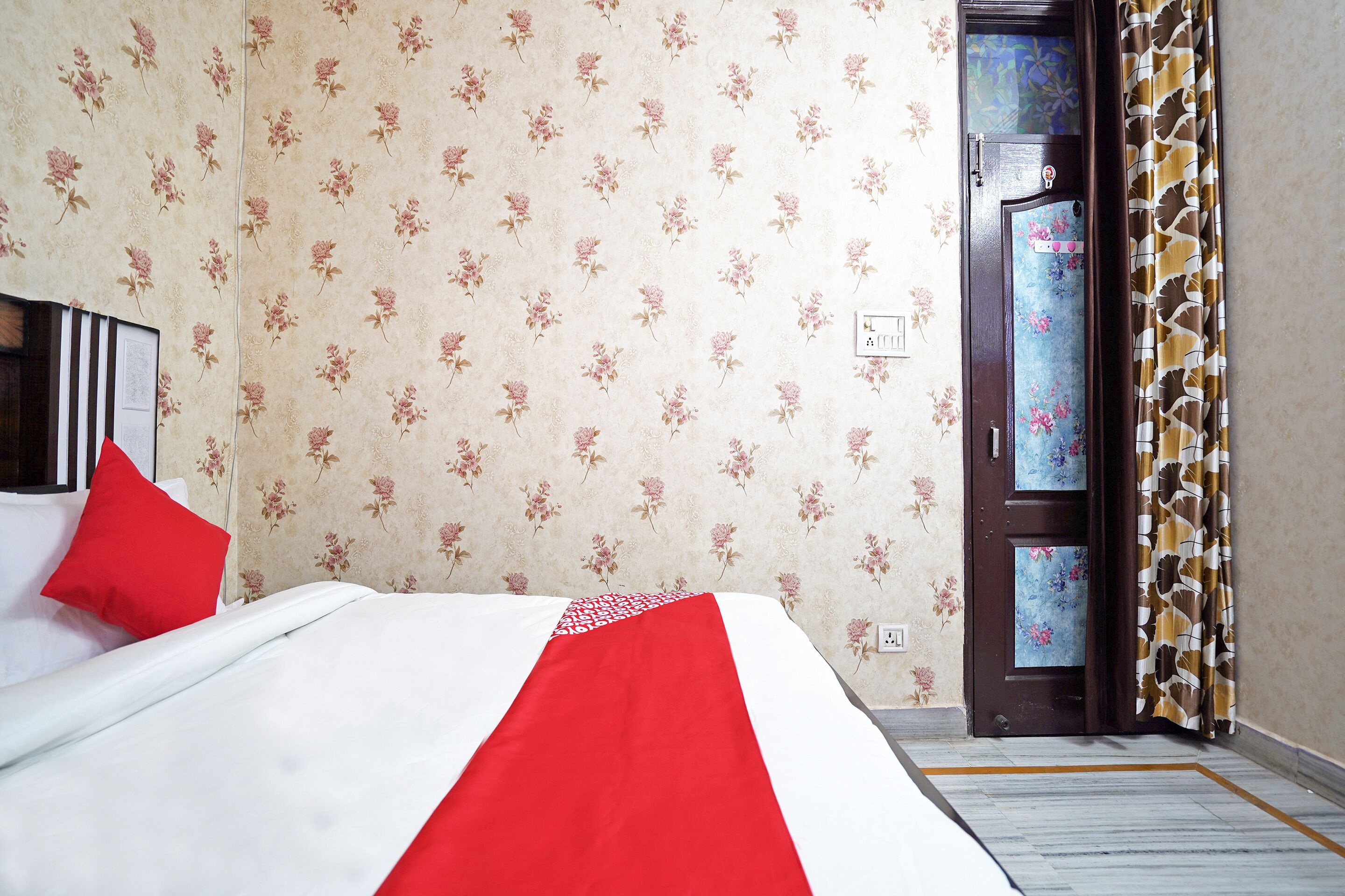 All In One by OYO Rooms