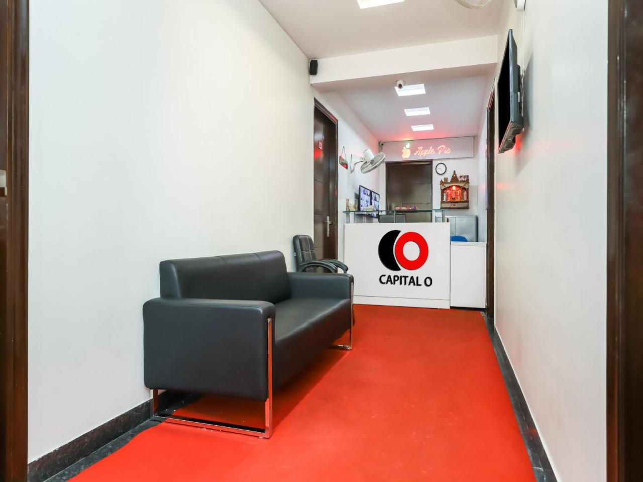 Apple Pie by OYO Rooms