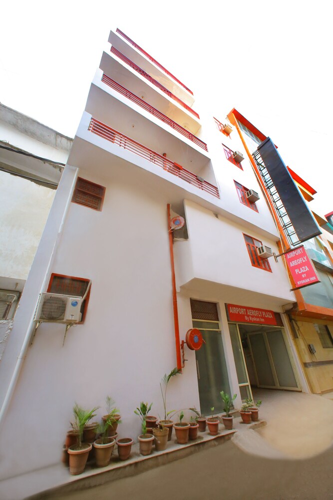 Arrival Inn by ADB Rooms