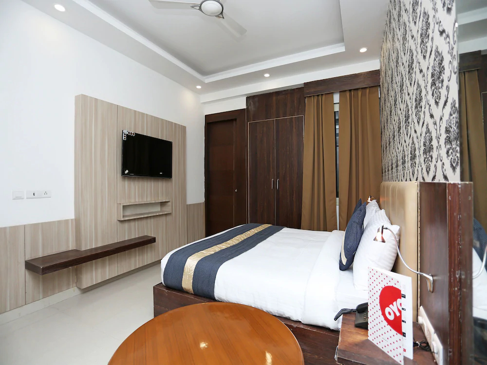 Hotel Almati Inn by OYO Rooms