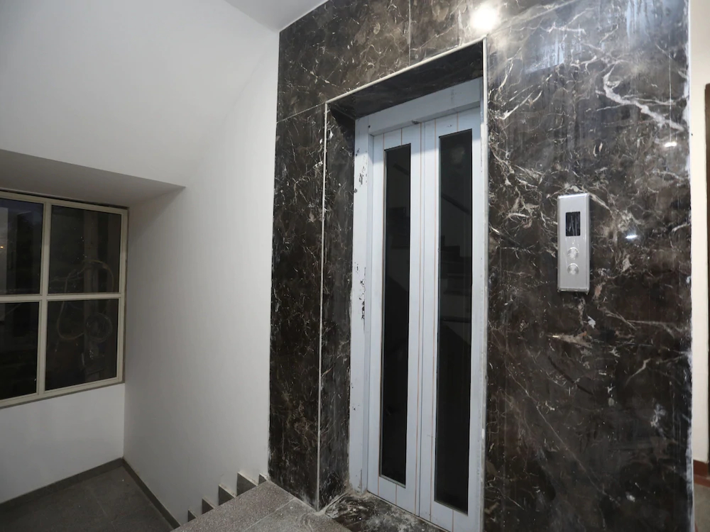 Hotel Almati Inn by OYO Rooms