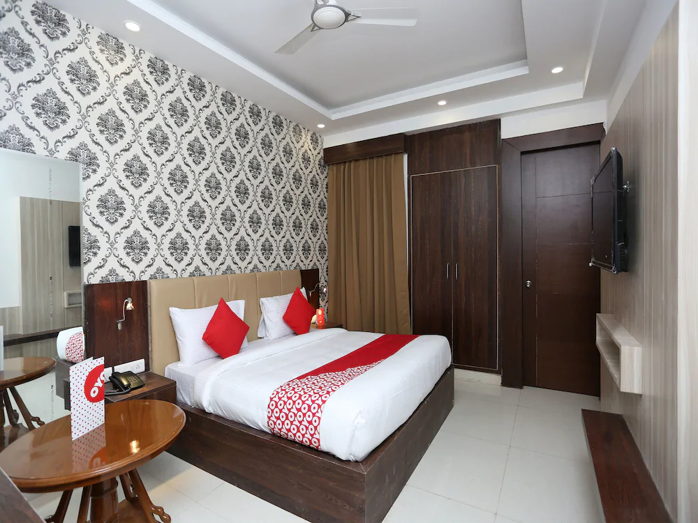 Hotel Almati Inn by OYO Rooms