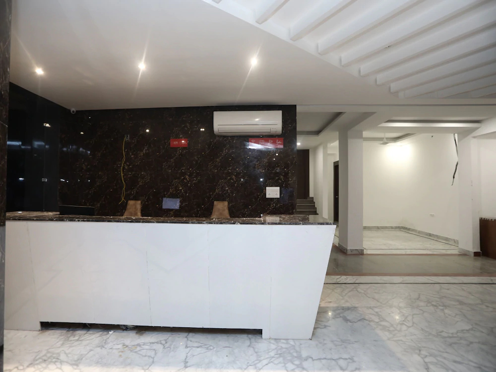 Hotel Almati Inn by OYO Rooms
