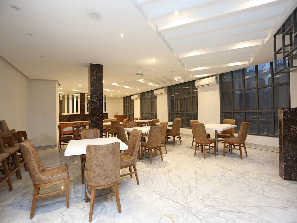 Hotel Almati Inn by OYO Rooms