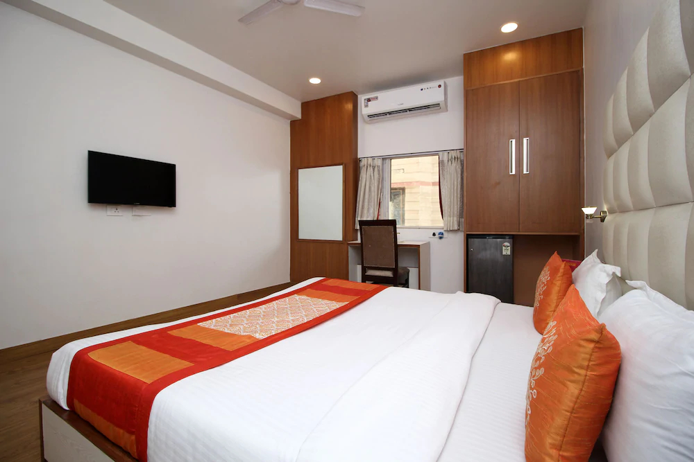 Chanson Hotels By OYO Rooms